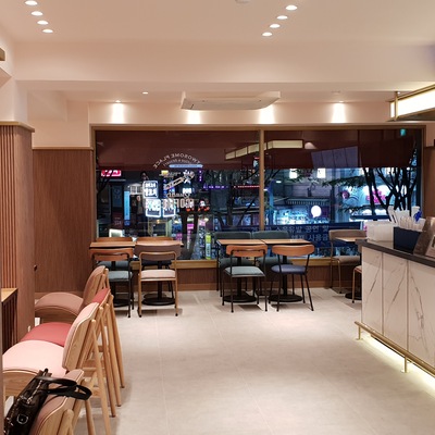 A Twosome Place - Hongdae Walking Street_image