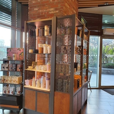 store_image_3