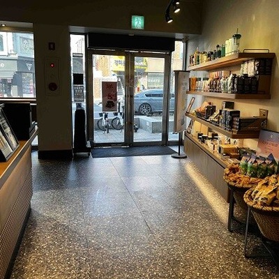 store_image_4