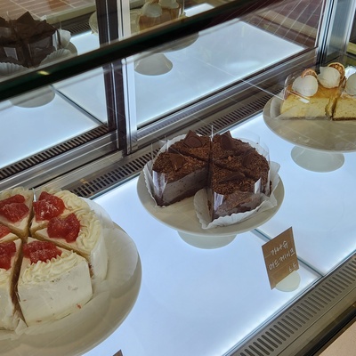 store_image_4