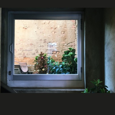 store_image_9