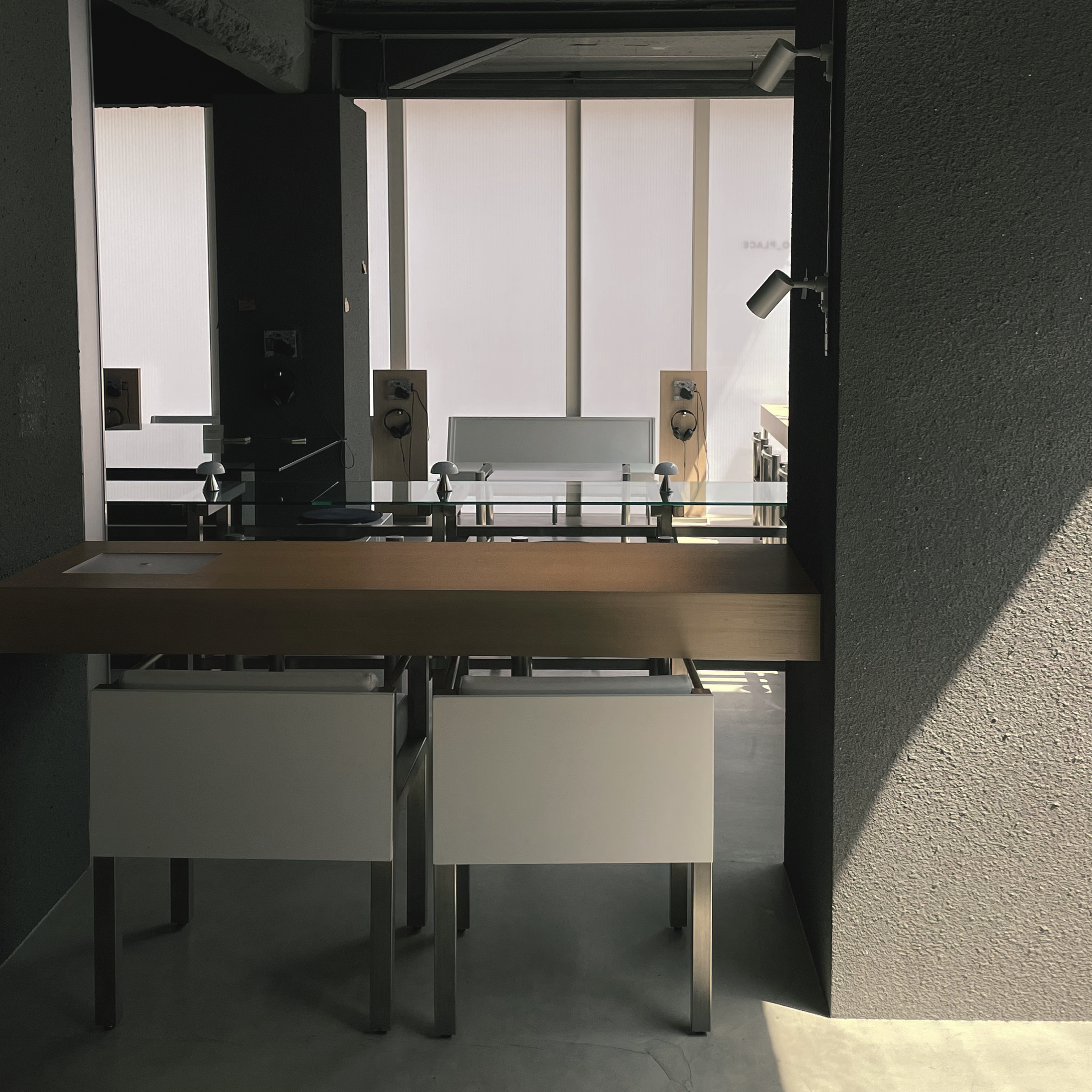store_image_2