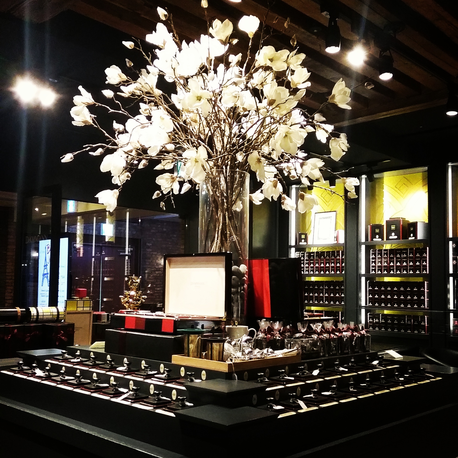 store_image_4