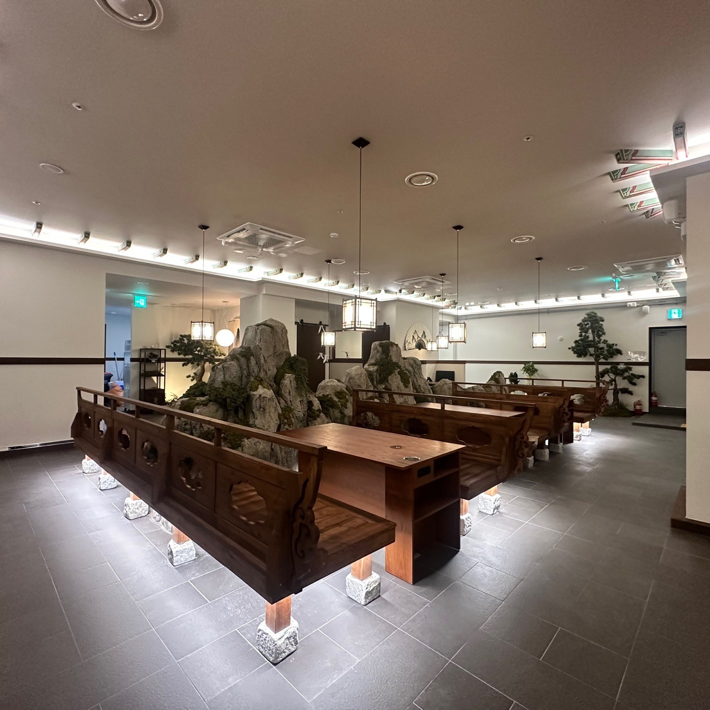 store_image_5