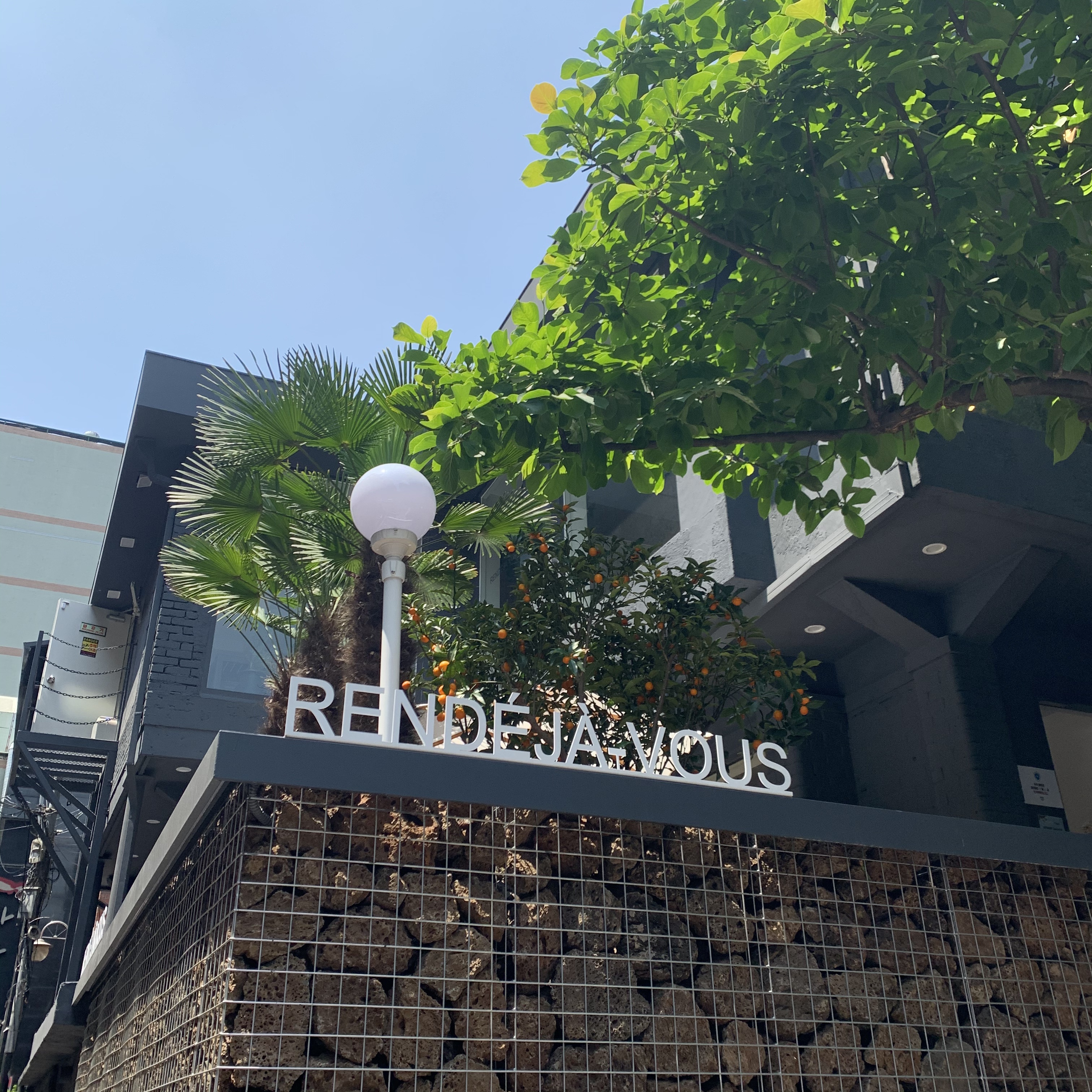 store_image_3