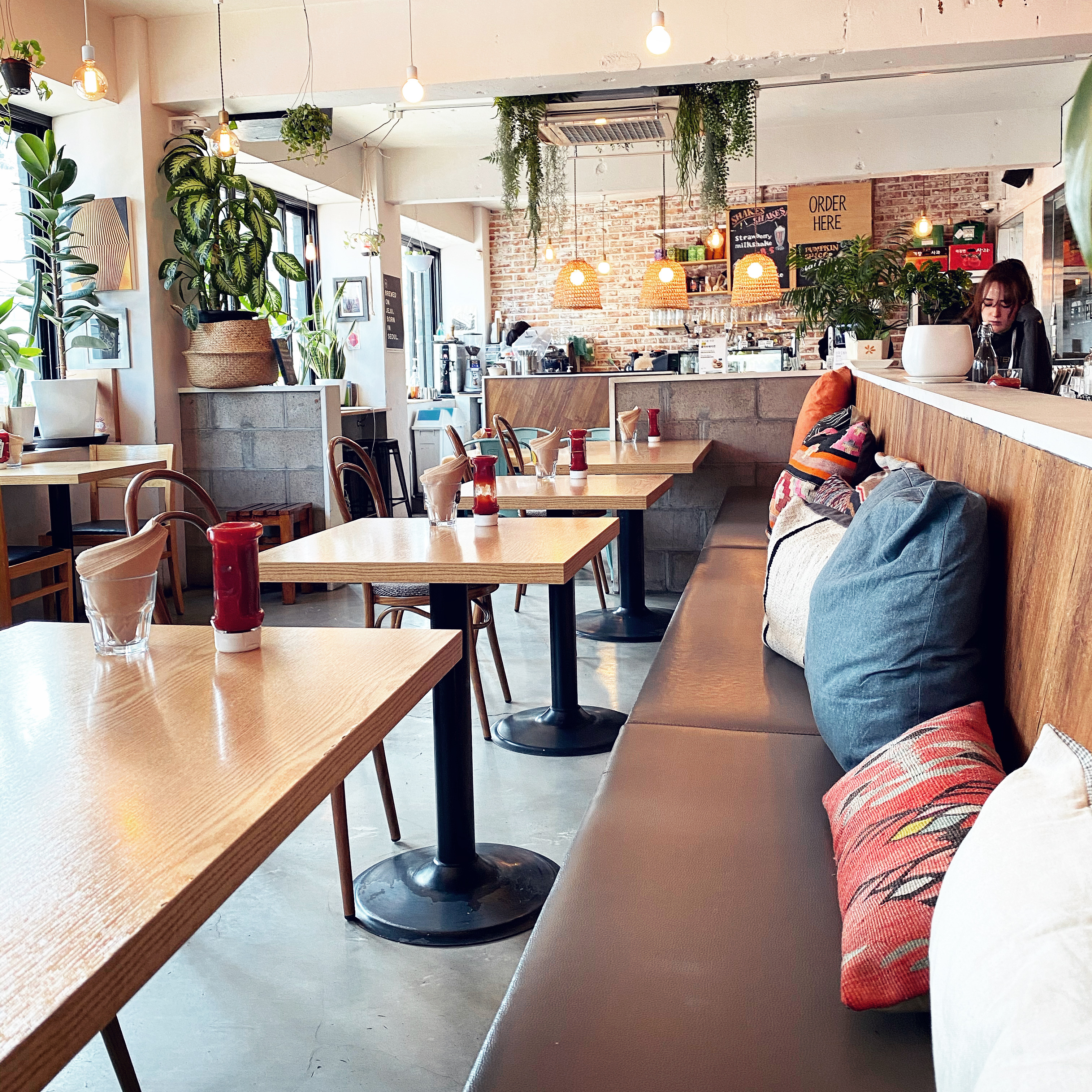 store_image_4