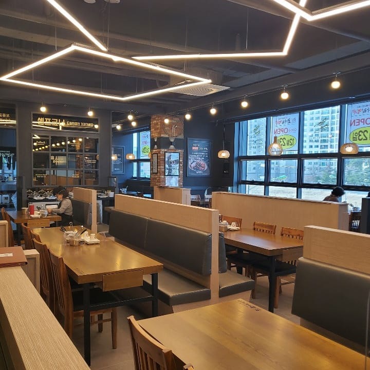 store_image_4
