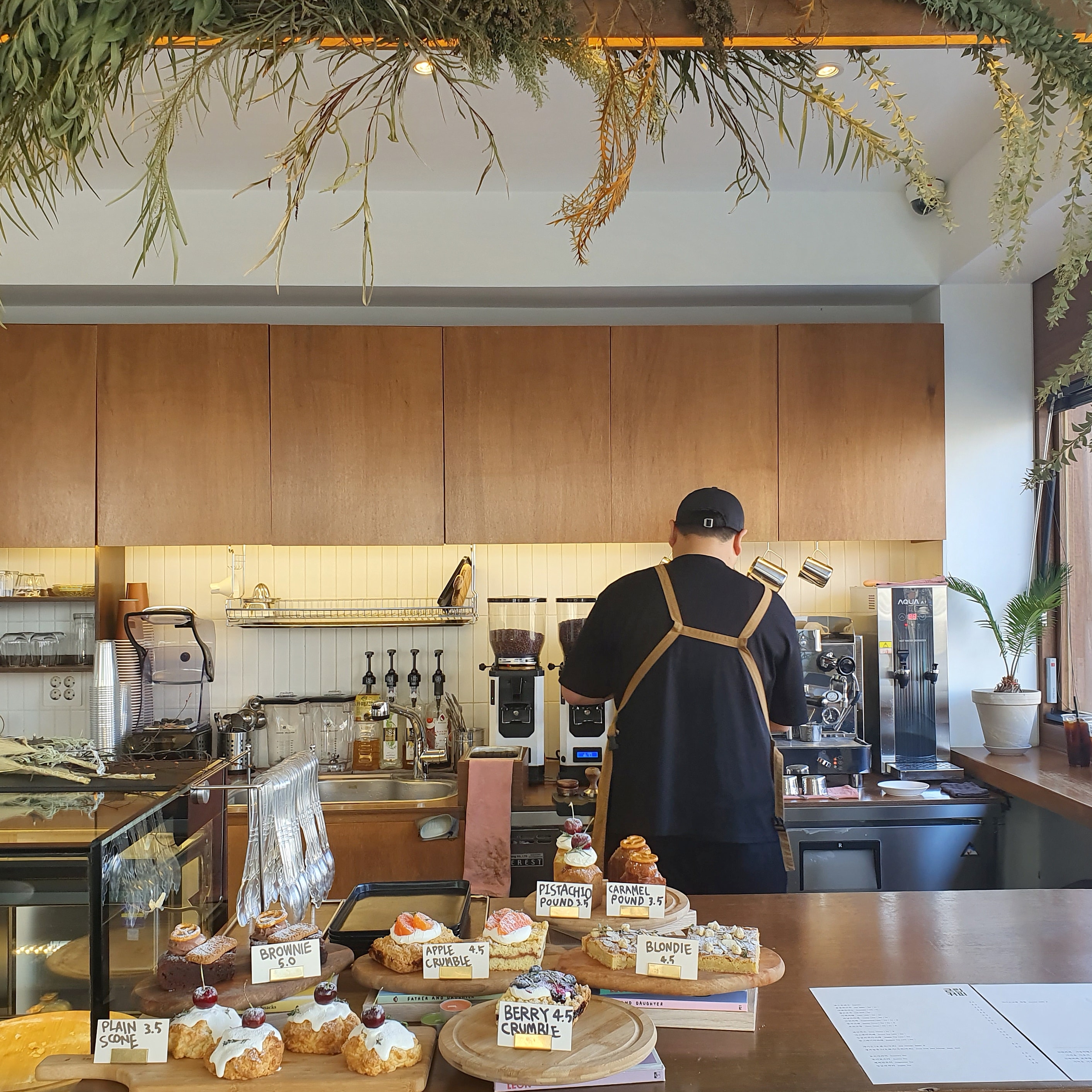 store_image_4