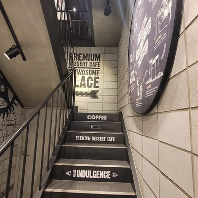 store_image_10