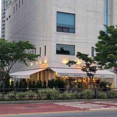 store_image_2
