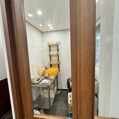 store_image_10