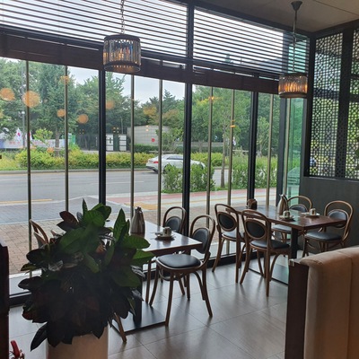 store_image_4