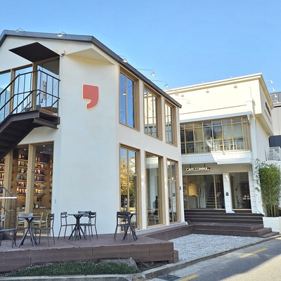 Cafe Comma - Hongdae_image