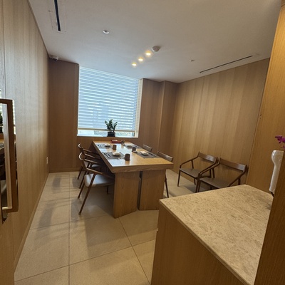 store_image_4