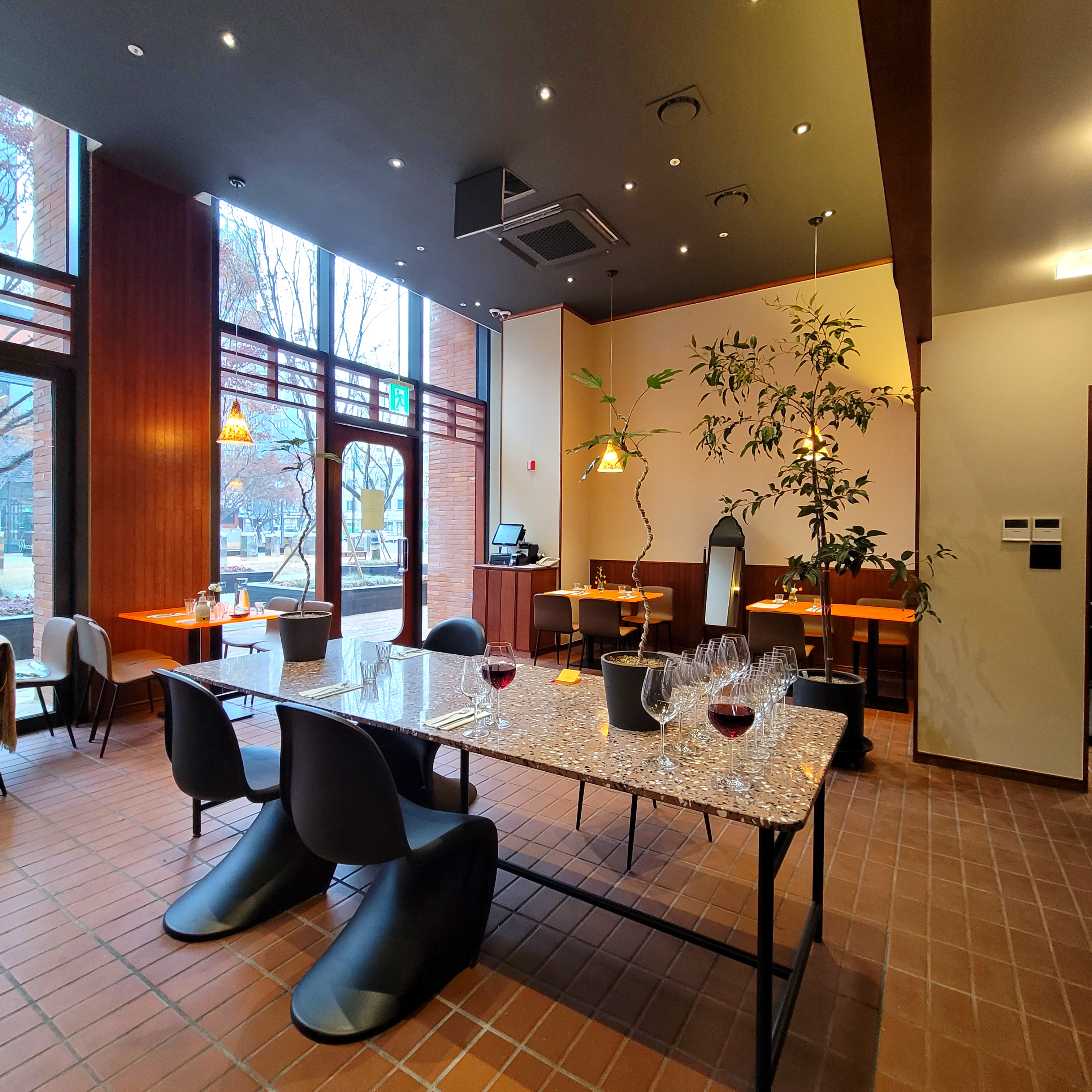 store_image_5