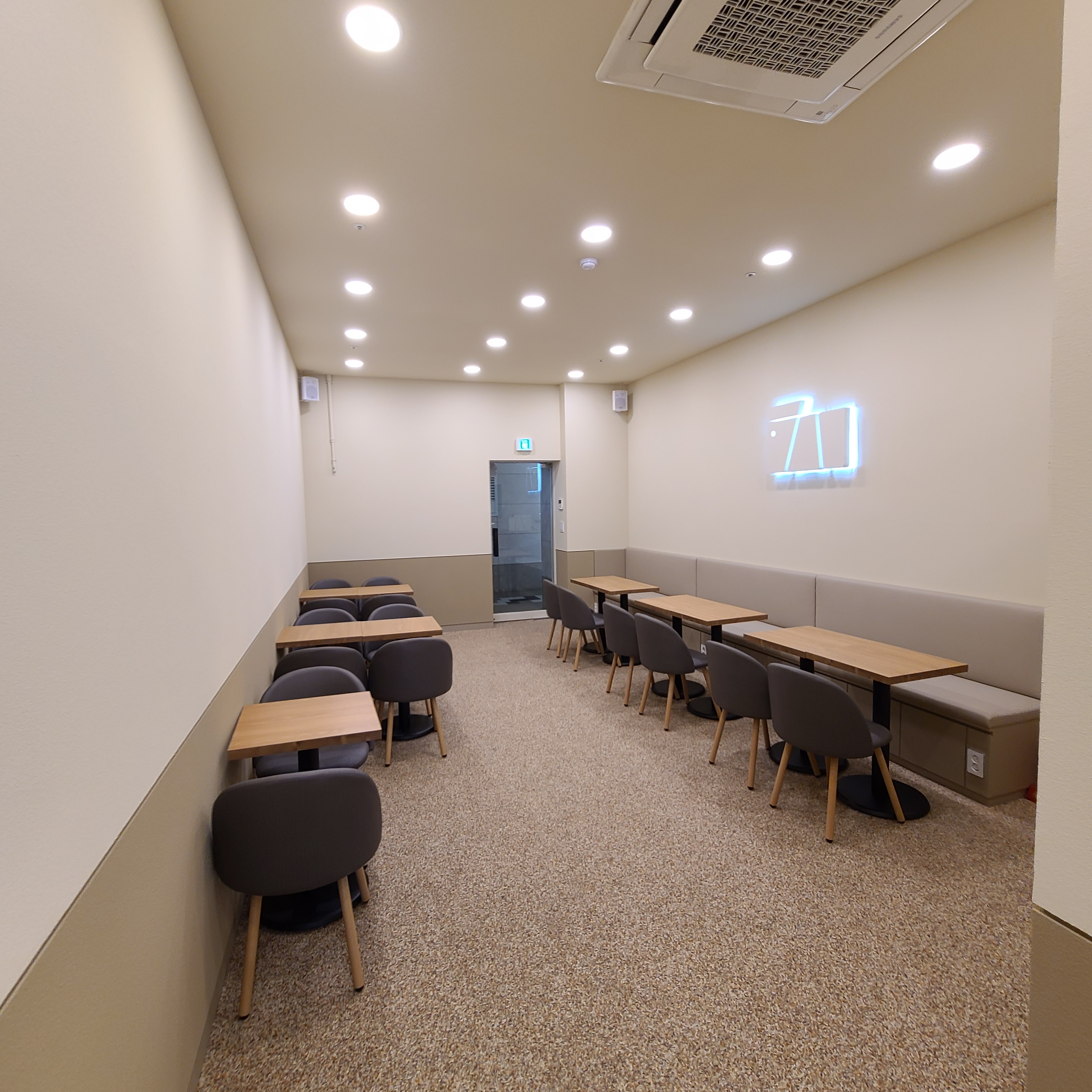 store_image_4