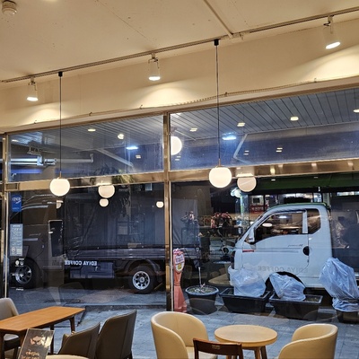 store_image_8
