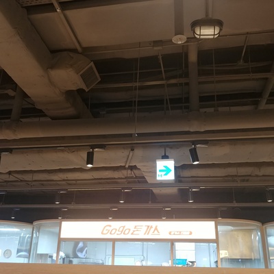 store_image_1