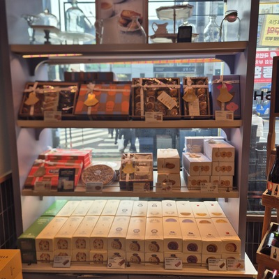 store_image_7