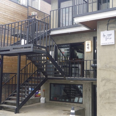 store_image_4