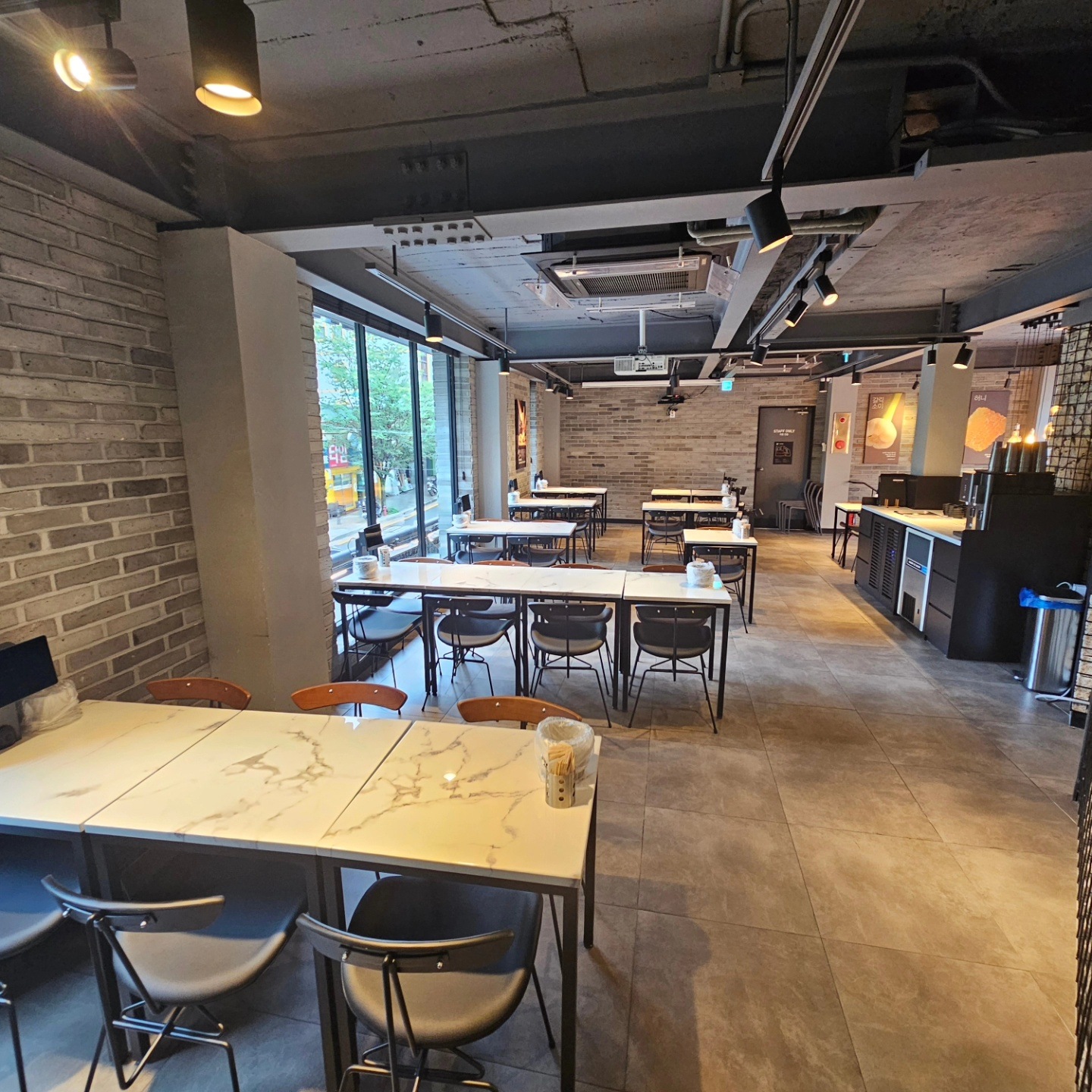 store_image_3