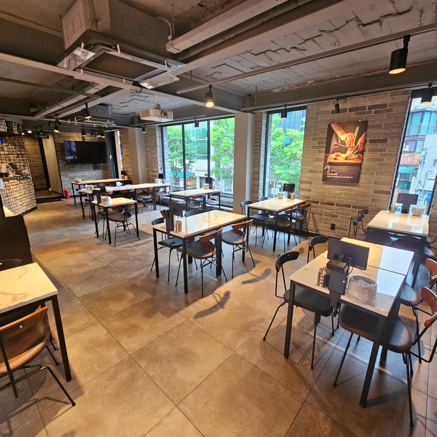store_image_10
