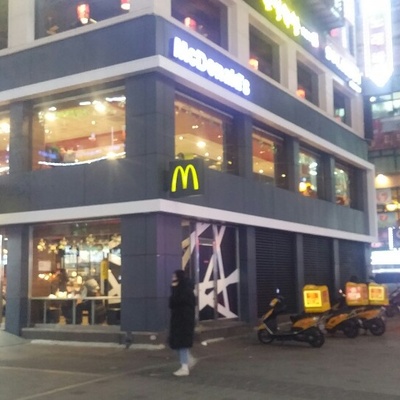 store_image_1