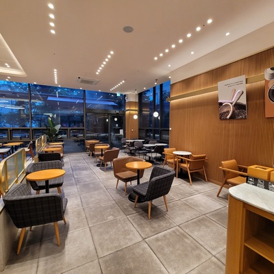 store_image_4