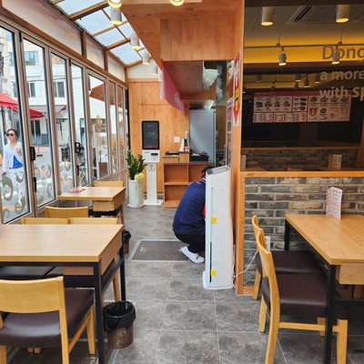 store_image_4